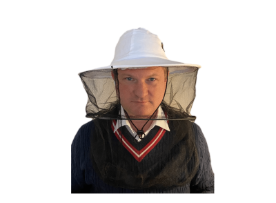 Drawstring beekeeping hat with opening mesh